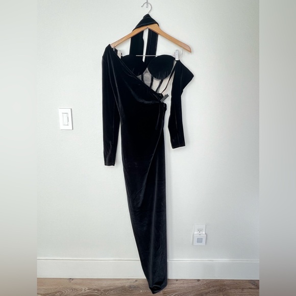 Classic black velvet 4 piece dress. XS - Picture 5 of 15